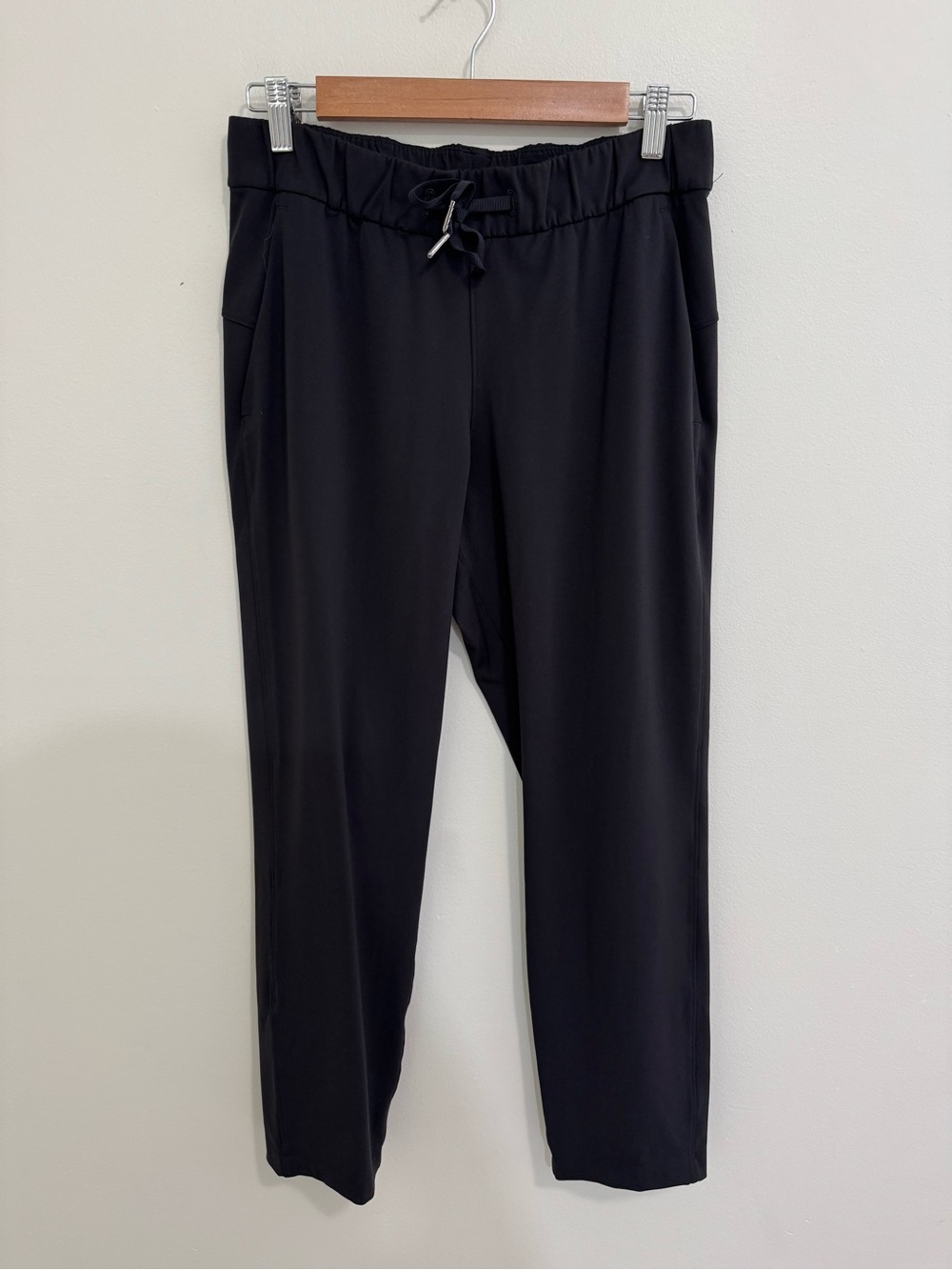 Lululemon Black On The Fly 7/8 Drawstring Pants - Picture 2 of 7